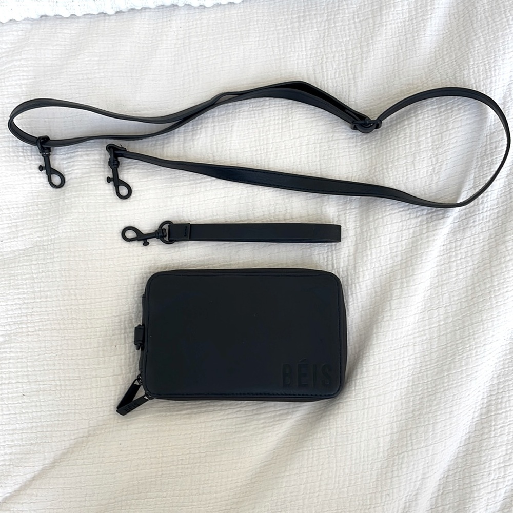 Beis Passport Bag